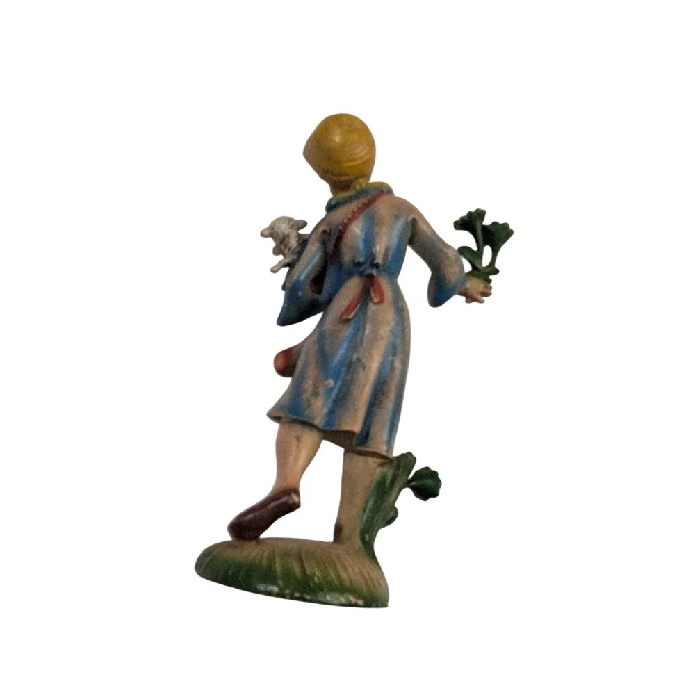 Vintage Italy Figurine Girl with Lamb and Flowers‎ 552/300 Resin